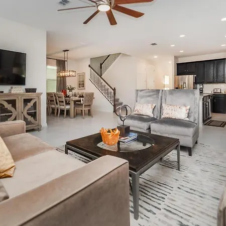 1871 Sawyer Palm Vila